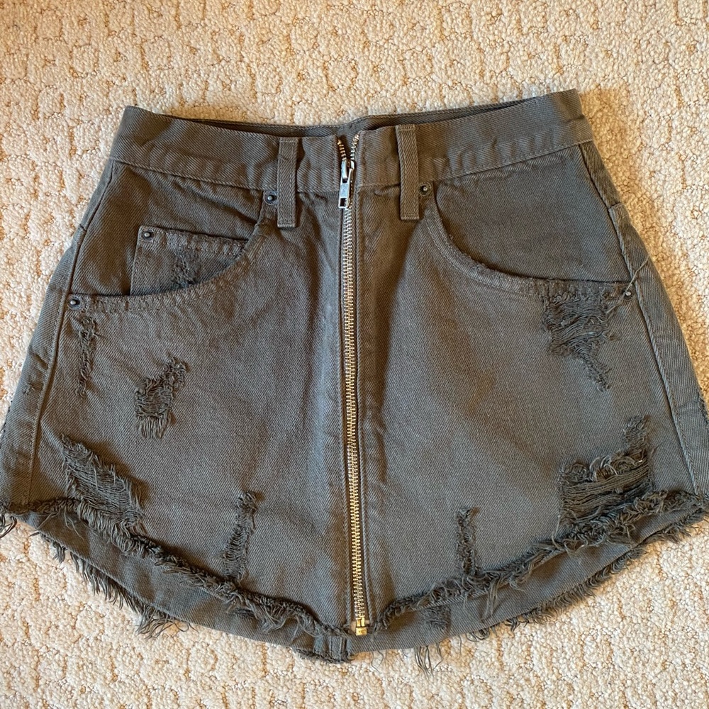LF carmar olive green distressed zipup skirt